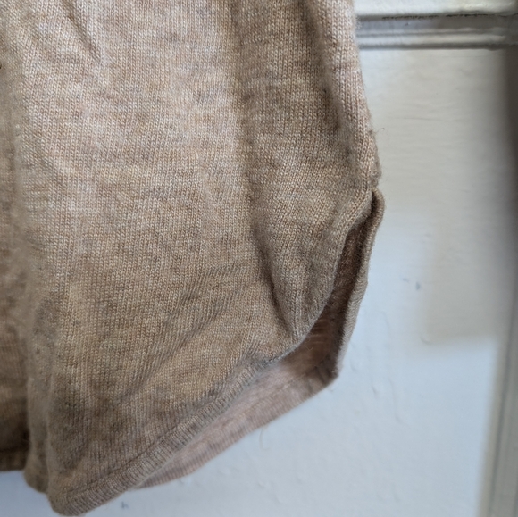 Calvin Klein sweater - Picture 3 of 5